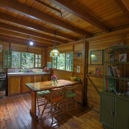 Mindo Eco Chalet Con Rio Y Cascada Exterior foto